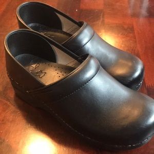 Dansko professional black clogs Euro 40 (fits 9).
